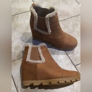 Maurices Boots size 9